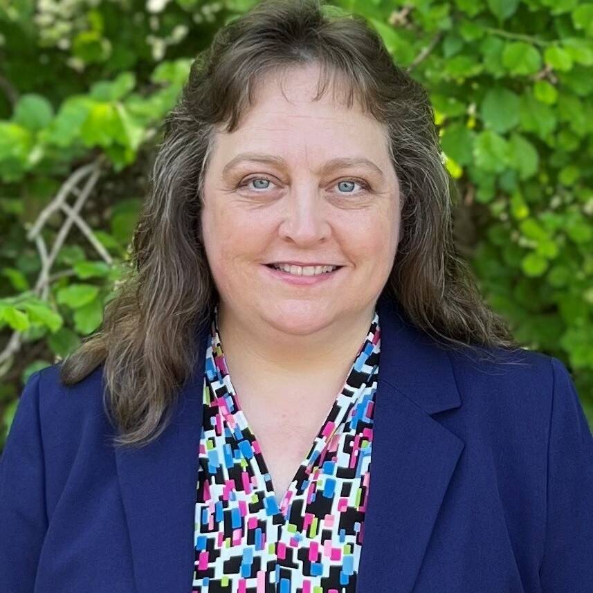 Stephanie Deal Headshot