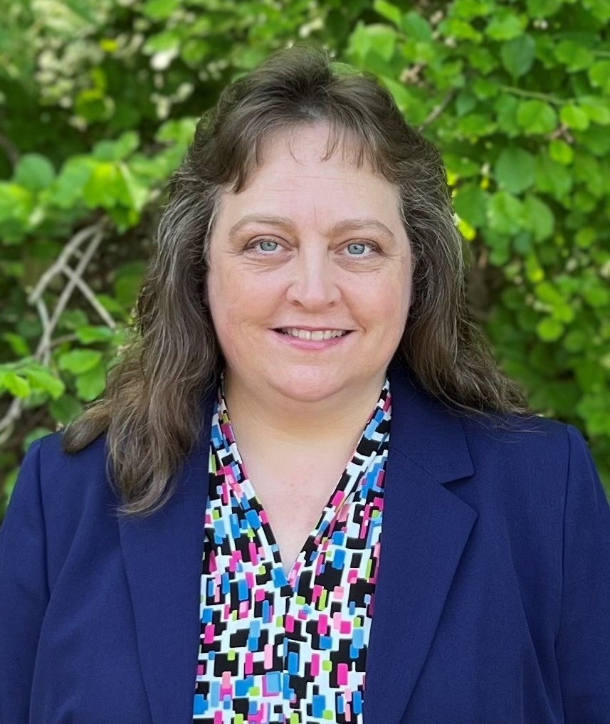 Stephanie Deal Headshot