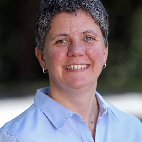 Jennifer Whitaker Headshot